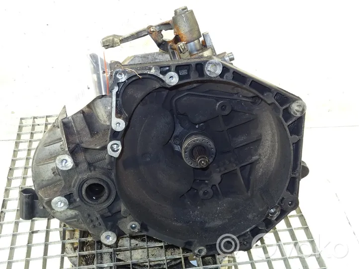 Opel Vectra C Manual 5 speed gearbox 55194293