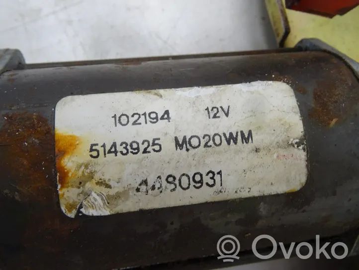 Chrysler LeBaron Etuoven ikkunan nostin moottorilla 5143925