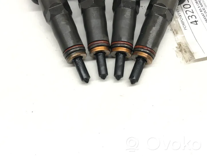 Volkswagen PASSAT B5.5 Fuel injectors set 0414720222