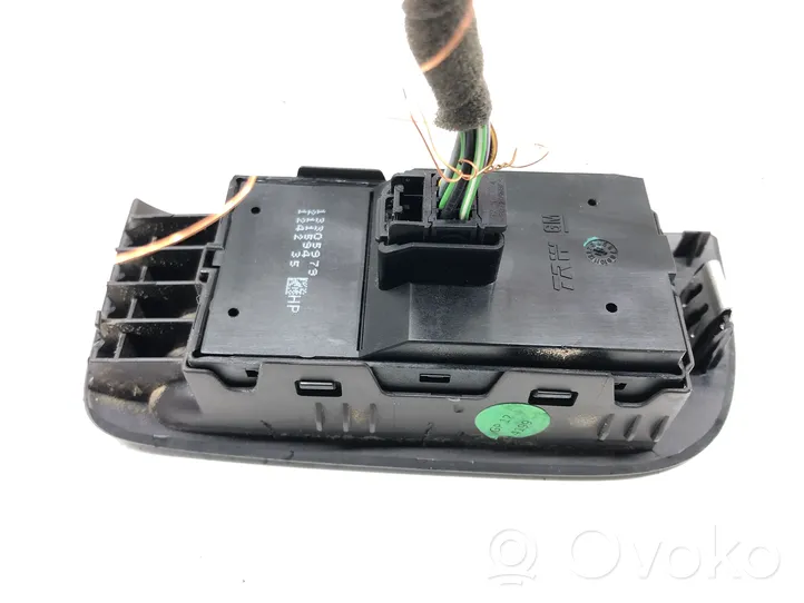 Opel Zafira C Electric window control switch 13305979