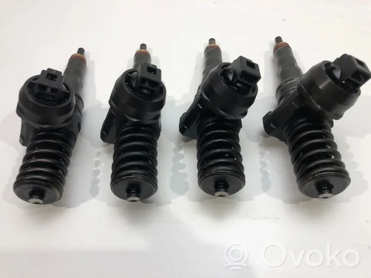 Volkswagen PASSAT B5.5 Set di iniettori 0414720037