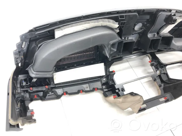 BMW 5 F10 F11 Panelė 