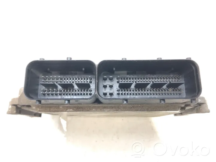 Hyundai i30 Galios (ECU) modulis 39106-2A715