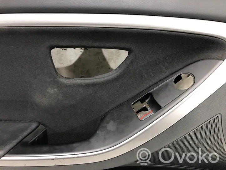 Hyundai i30 Rivestimento del pannello della portiera anteriore 