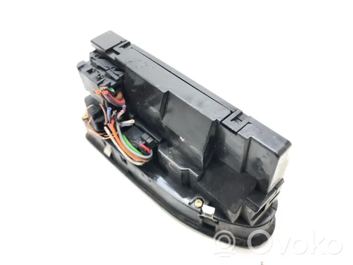 BMW 5 E39 Interruttore di controllo dell’alzacristalli elettrico 8368967