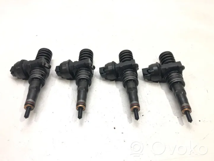 Audi A4 S4 B6 8E 8H Fuel injectors set 