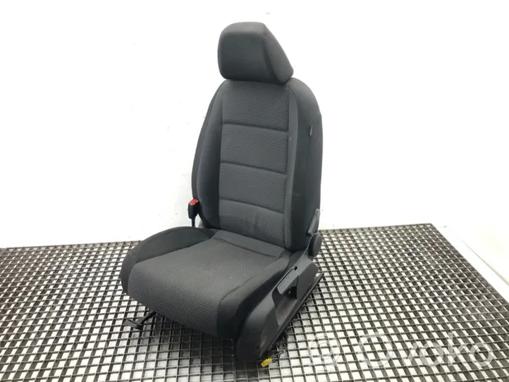 Volkswagen Golf VI Front driver seat 