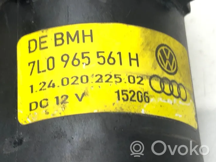 Audi Q7 4L Öljynsuodattimen kannake 7L0965561H