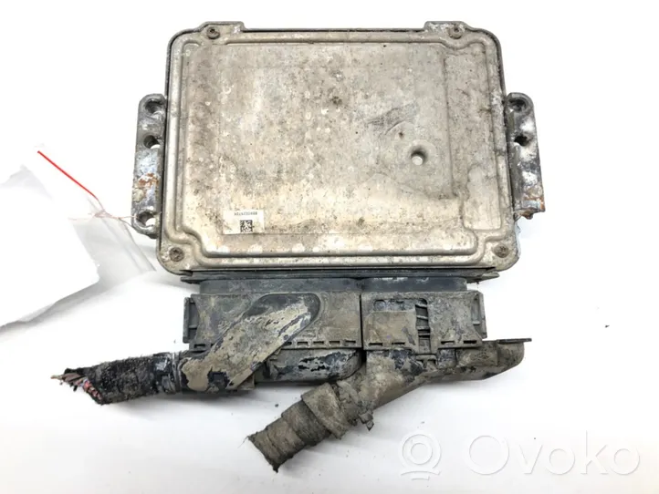 Opel Zafira B Motora vadības bloka ECU 55566279