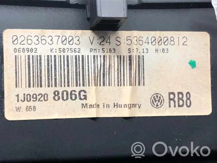Volkswagen Bora Compteur de vitesse tableau de bord 1J0920806G