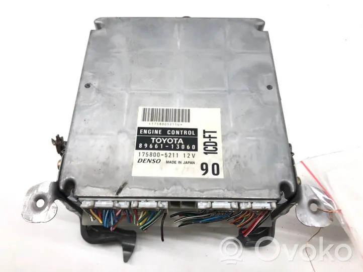 Toyota Corolla Verso E121 Komputer / Sterownik ECU silnika 89661-13060