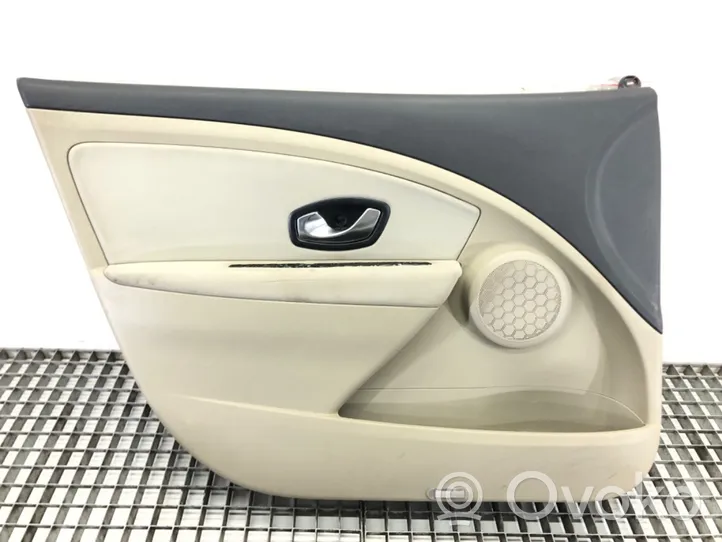 Renault Fluence Front door card panel trim 