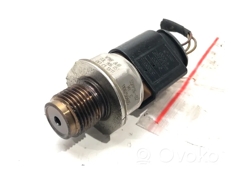 Volkswagen Golf VI Fuel pressure sensor 03L906051