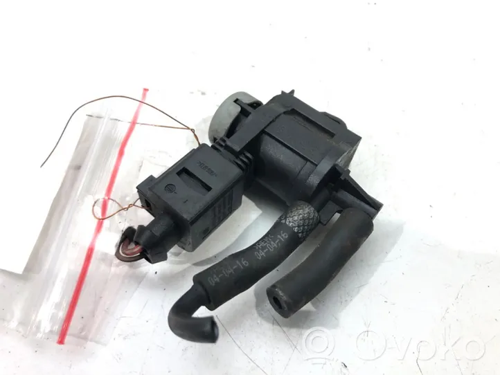 Audi A6 S6 C7 4G Regolatore di pressione del carburante 1K0906283A