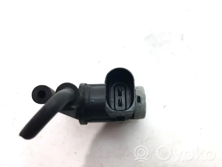 Audi A6 S6 C7 4G Regolatore di pressione del carburante 1K0906283A