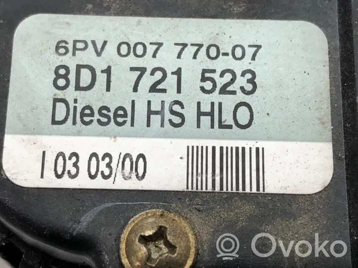 Volkswagen PASSAT B5 Pedał gazu / przyspieszenia 8D1721523