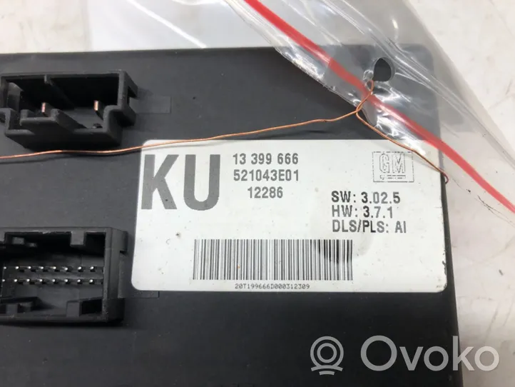 Opel Insignia A Xenon control unit/module 13399666