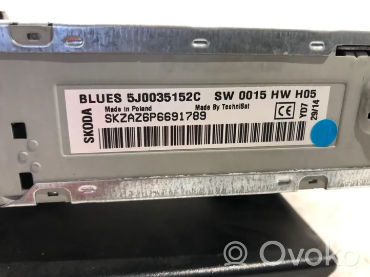 Skoda Rapid (NH) Unité principale radio / CD / DVD / GPS 5J0035152C