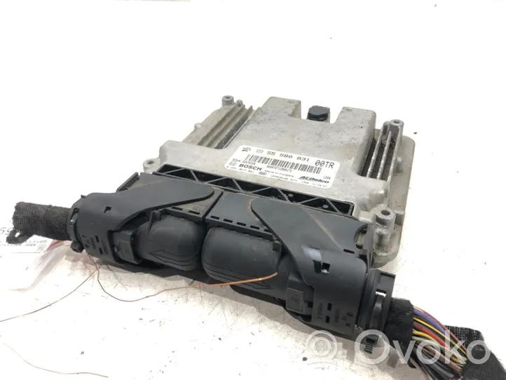 Opel Corsa D Unité de commande, module ECU de moteur 55580831