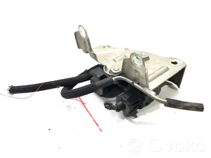 Toyota Corolla E120 E130 Regulator ciśnienia paliwa 25819-0R011