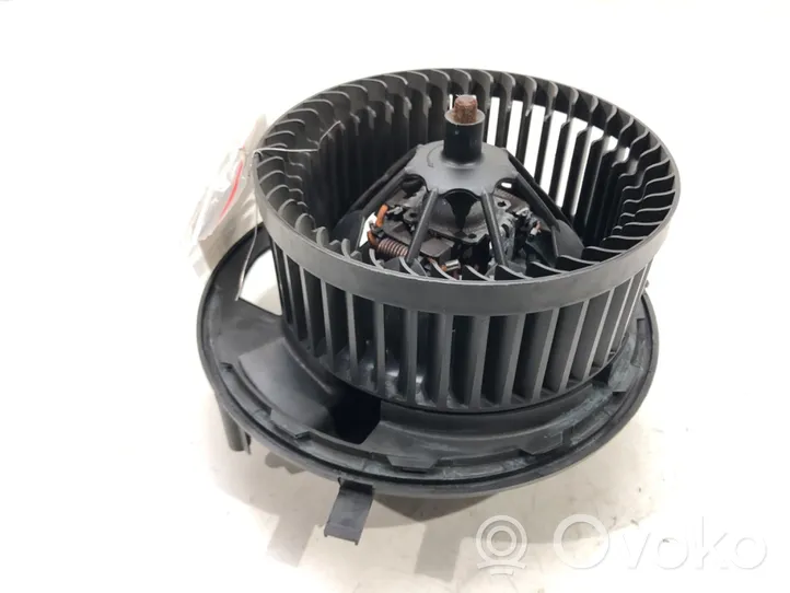 Skoda Superb B8 (3V) Mazā radiatora ventilators 5Q1819021A