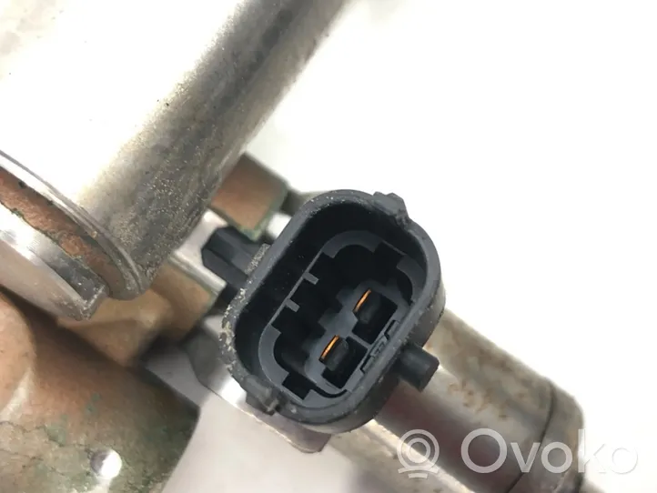 Volvo V70 Fuel main line pipe 
