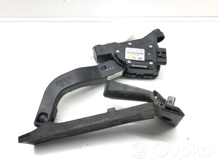 Hyundai i40 Pedale dell’acceleratore 32726-3Z000