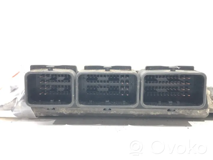 Renault Espace IV Komputer / Sterownik ECU silnika 8200211726