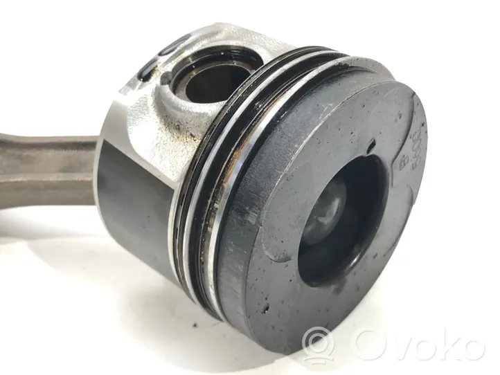 Opel Signum Piston with connecting rod Y30DT