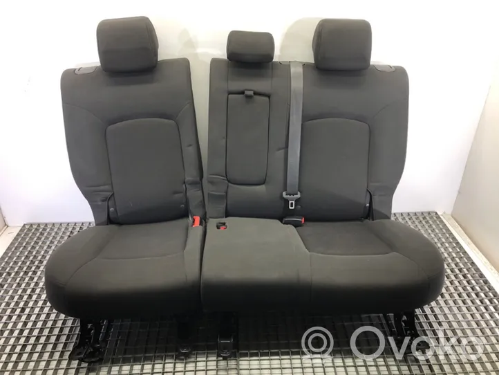 Chevrolet Orlando Second row seats 