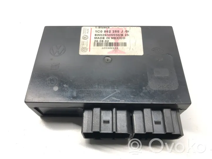 Volkswagen Bora Modulo di controllo del corpo centrale 1C0962258J