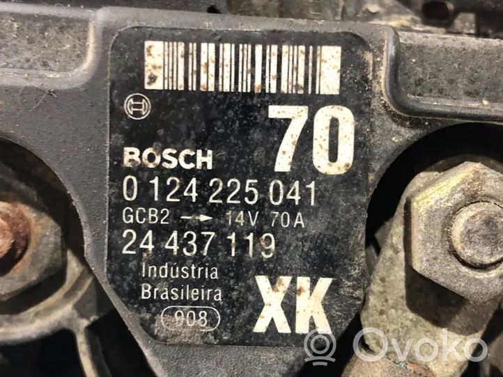 Opel Corsa C Alternator 0124225041