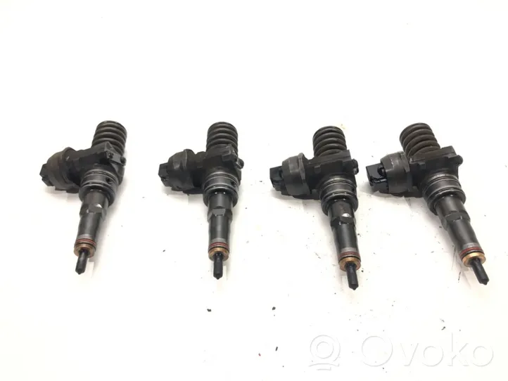 Audi A4 S4 B6 8E 8H Sprauslu komplekts 