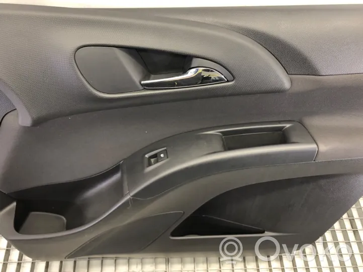 Opel Meriva B Rivestimento del pannello della portiera anteriore 