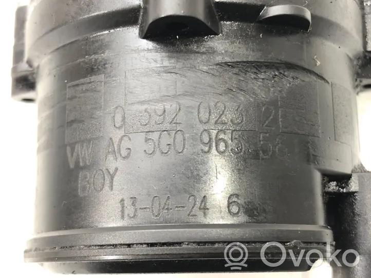 Volkswagen Golf VII Halterung Ölfilter / Ölkühler 5G0965567