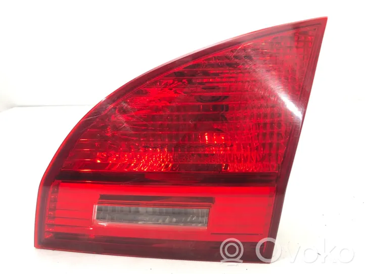 KIA Venga Luz trasera/de freno 92406-1P000