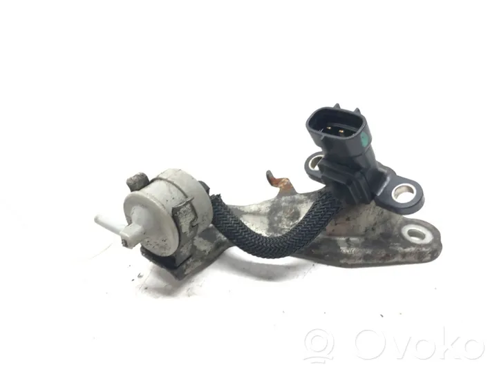 Toyota Avensis T270 Régulateur de pression de carburant 89421-20200