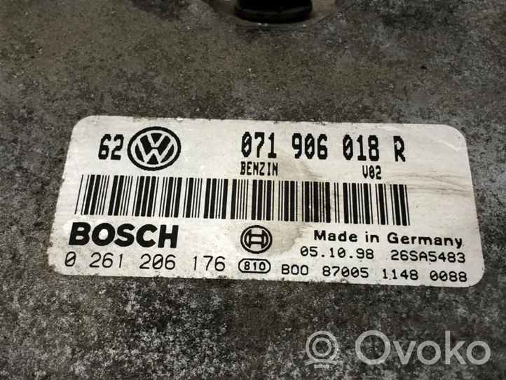 Volkswagen Bora Unité de commande, module ECU de moteur 071906018R