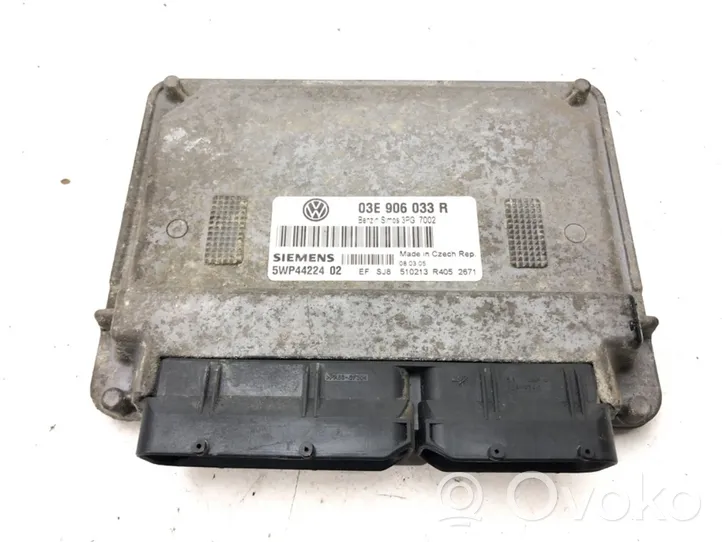 Volkswagen Polo IV 9N3 Unité de commande, module ECU de moteur 03E906033R