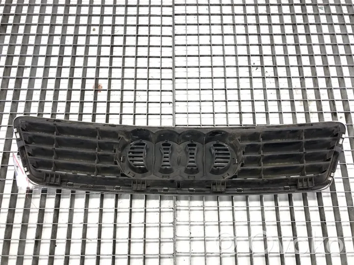 Audi A6 Allroad C5 Grille de calandre avant 