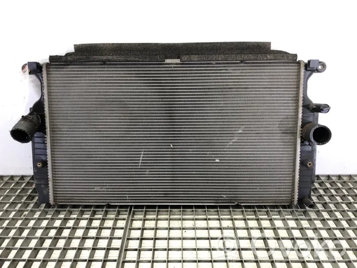 Toyota Avensis T270 Radiateur de refroidissement 16400-0R061