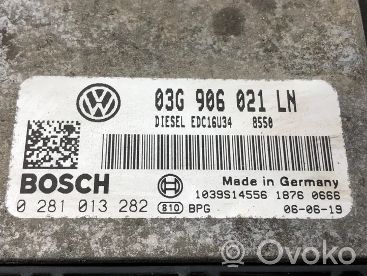 Renault Clio IV Komputer / Sterownik ECU silnika 03G906021LN