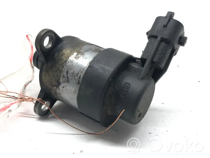 Opel Corsa D Regulator ciśnienia paliwa 0928400680