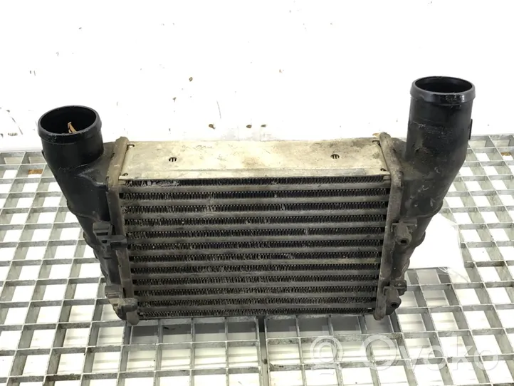 Audi A4 S4 B5 8D Chłodnica powietrza doładowującego / Intercooler 