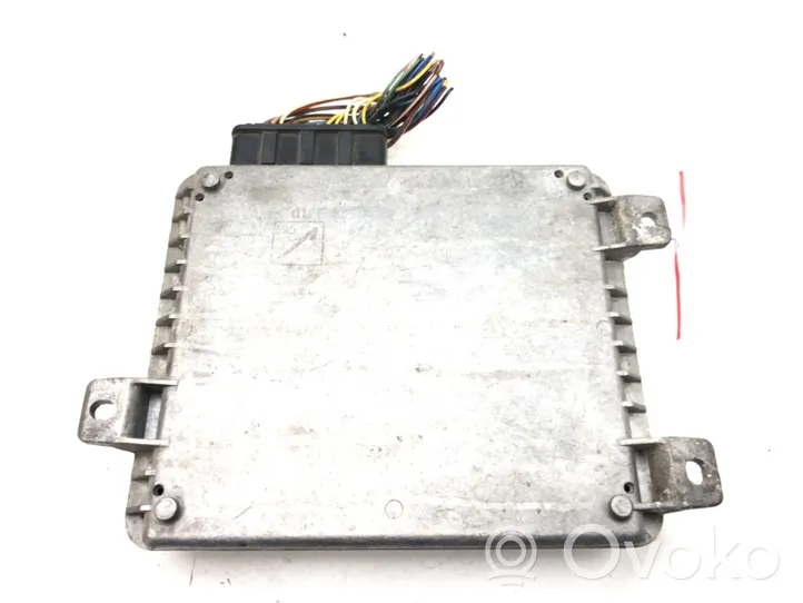 Land Rover Freelander Komputer / Sterownik ECU silnika MKC104393