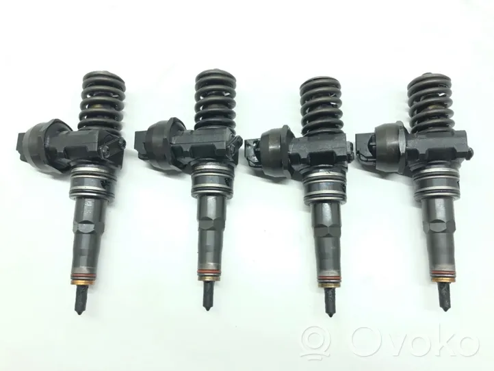 Audi A4 S4 B6 8E 8H Set di iniettori 0414720214