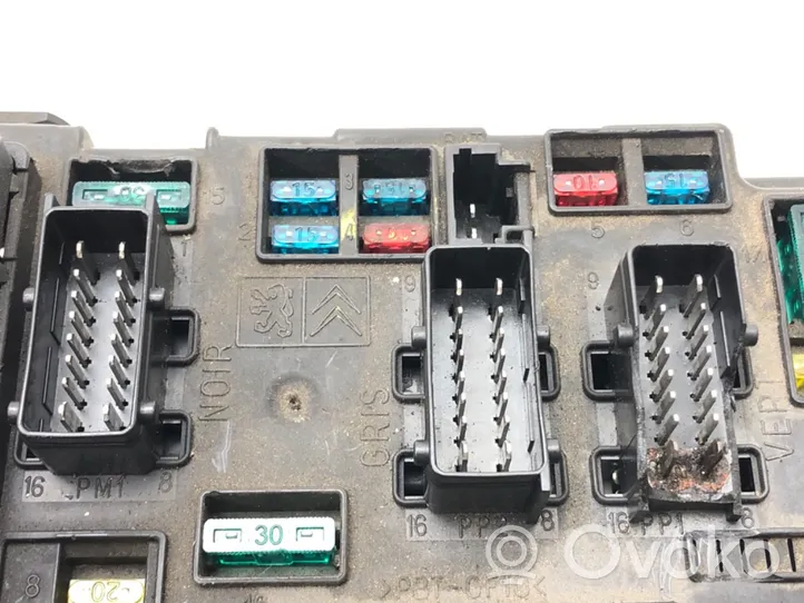 Citroen C5 Katvealueen valvonnan ohjainlaite (BSM) 9641258080