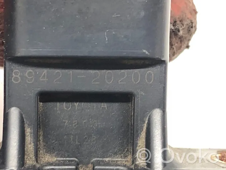 Toyota Avensis T270 Sensor de la presión del aire 89421-20200