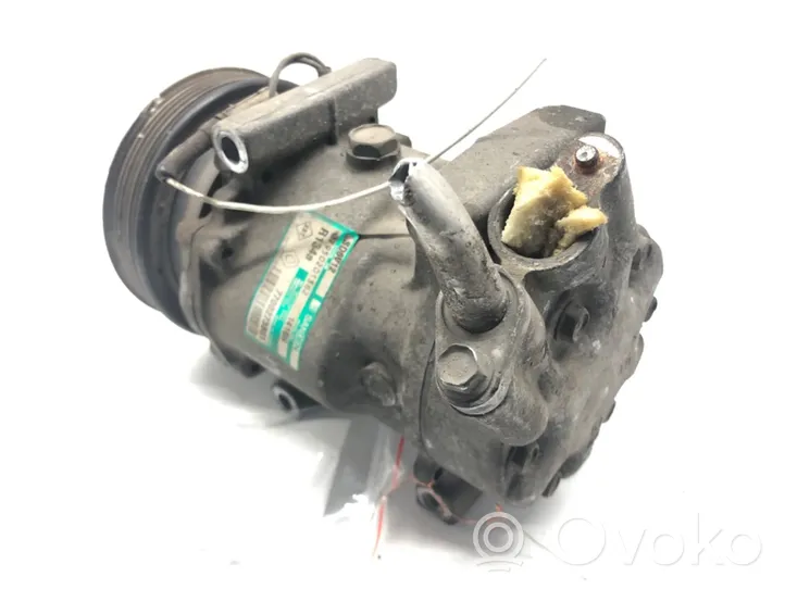 Renault Clio II Ilmastointilaitteen kompressorin pumppu (A/C) 7700273801