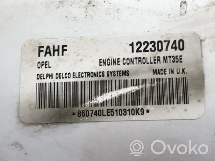 Opel Zafira B Unité de commande, module ECU de moteur 12230740